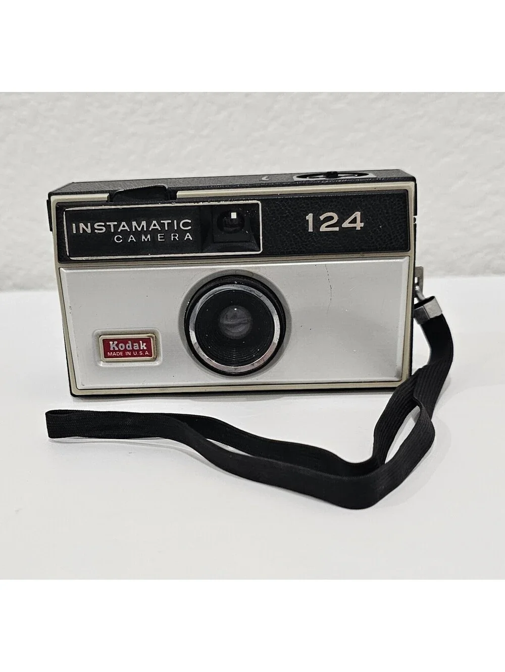 Vintage Kodak Instamatic 124 Camera Made in USA Parts or Repair Untested